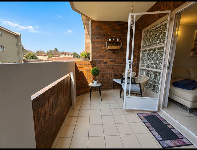 2 BEDROOM APARTMENT FOR SALE IN THREE RIVERS PROPER